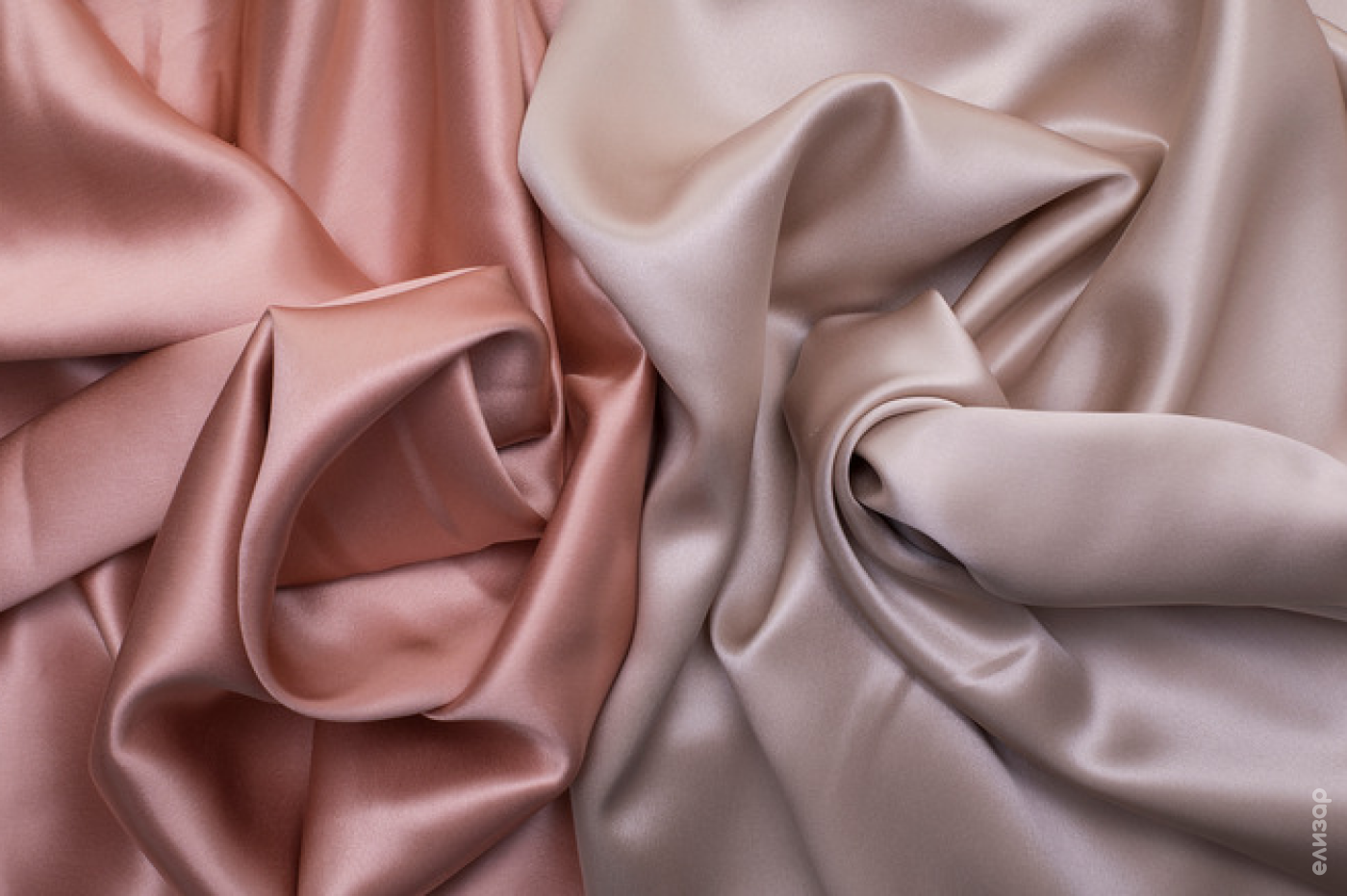 Очищение дивана из шелка