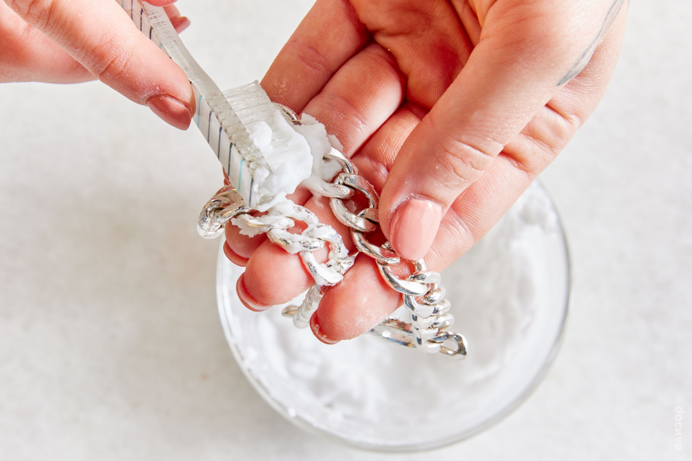 Почему серебро тускнеет и темнеет