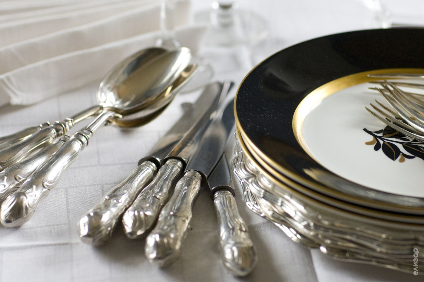 Очистка серебряной посуды и столовых приборов